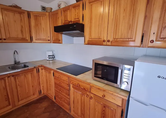 Climatise Avec Parking Et Balcon, Proche A - Fr-1-780-5